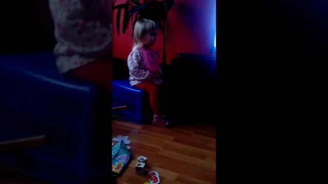 Люди помогите перевести хоть одно слово! смотреть онлайн