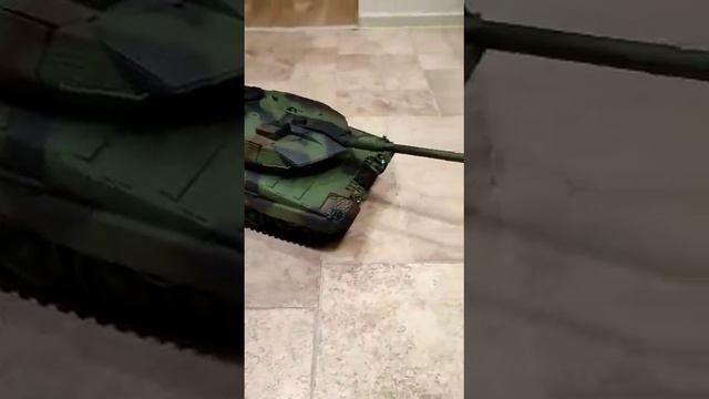 игрушка Танк Леопард с пневмопушкой смотреть онлайн
