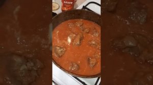 Густая подлива без муки с говядиной.