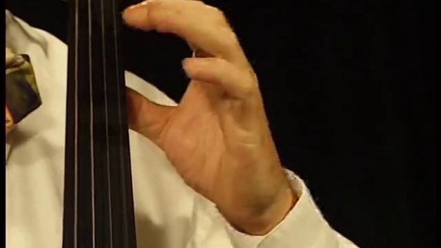 Learn to Play Cello Online Free | Beginners IV : Harmonics, tuning the cello, three finger position смотреть онлайн