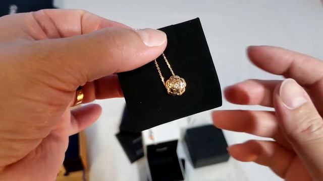 Chanel CAMELIA Necklace Pink Gold Diamond Fine Jewelry Unboxing COMPARISONS LV #luxurypl38 смотреть онлайн