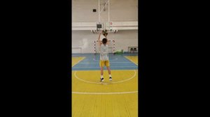 Бросок. Вид сзади
