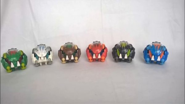 Лего Бионикл: Обзор.  БОРОКИ и Бороки-Кал (Lego Bionicle Bohrok and Bohrok-Kal sets review)