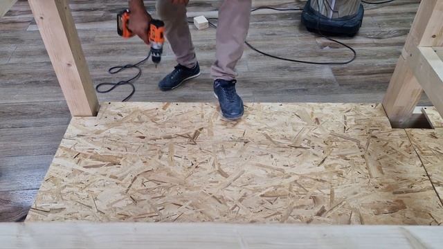 Изготовление верстака размером 120 х 230 см, для пилы Dewalt 7492. Установка тиски Wilton. смотреть онлайн