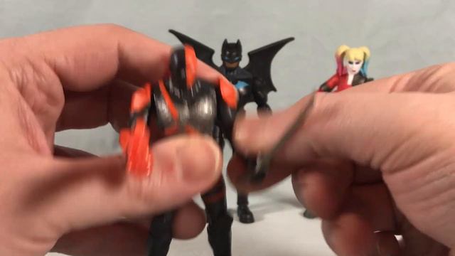 Spin Master 4 Inch Batman The Caped Crusader DeathStroke, Batwing & Harley Quinn Review смотреть онлайн