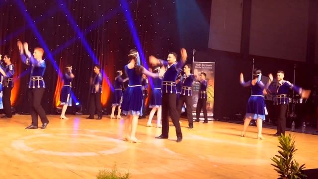 3. Armenian Traditional Dance – Ensemble de Danse NAÏRI de Lyon смотреть онлайн