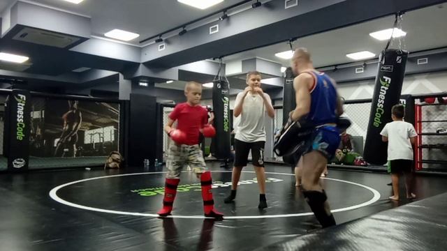 фрязино. тайский бокс. #sport #муайтай #тайскийбокс #muaythai #fitness #спорт #gym #фитнес #trening смотреть онлайн