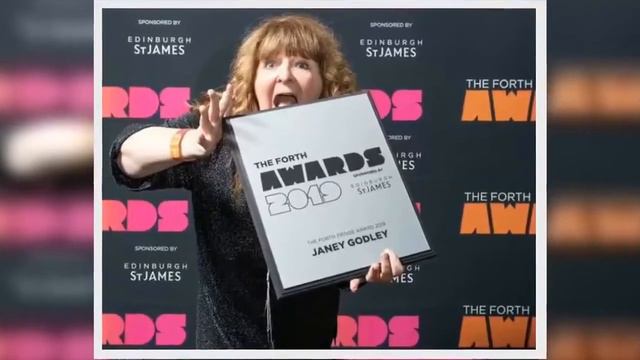 Janey Godley Gives Update On Incurable Cancer As Lorraine And Nigella Lawson Send Support【News】