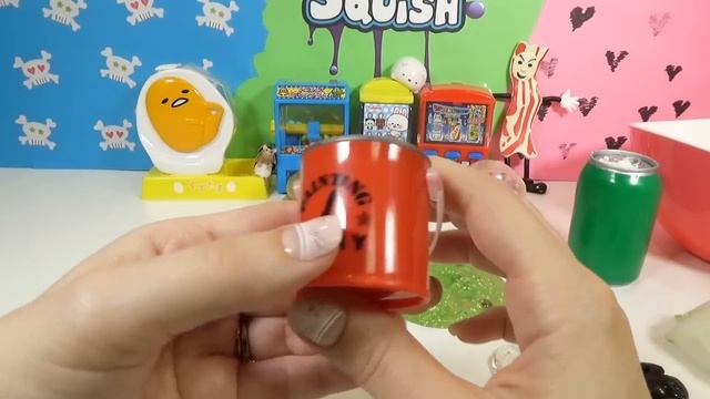 What's Inside Golden Squishy? Can I Make Slime From a Squishy!? Doctor Squish смотреть онлайн