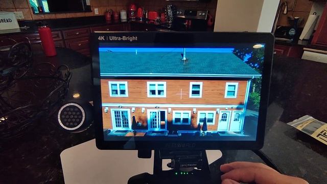 Feelworld 10.1" Monitor with Speaker смотреть онлайн