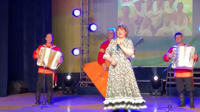 Ах ночь, голубая ночь ! Очень красивое исполнение этой песни !!! смотреть онлайн