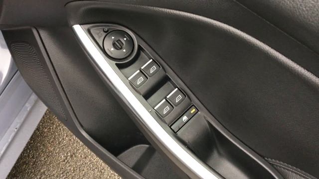 Used Ford Focus 2.0T EcoBoost ST-3 5dr Hatchback смотреть онлайн