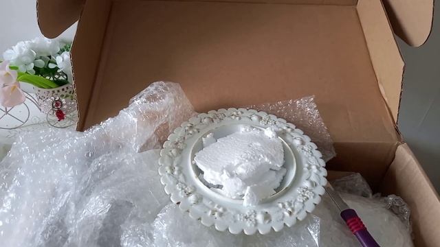 Посуда, фарфор.  А в волшебном ларчике я думаю сокровище.