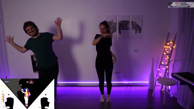 Мэддисон и Ксюха танцуют под Марианна Кис смотреть онлайн