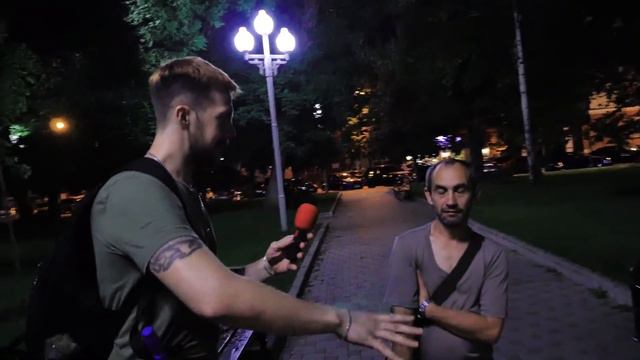 Остроумные вопросы прохожим на улице