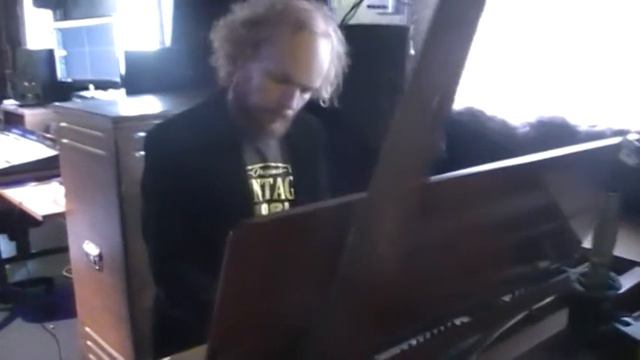 Testing my rebuilt 1910 W. Biese grand piano смотреть онлайн