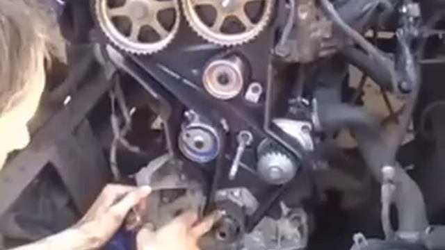 Замена ремня ГРМ на ГАЗель с двигателем Крайслер возле дома смотреть онлайн