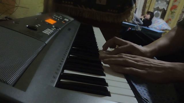 Rammstein - mein herz brennt. Yamaha PSR-R300. смотреть онлайн