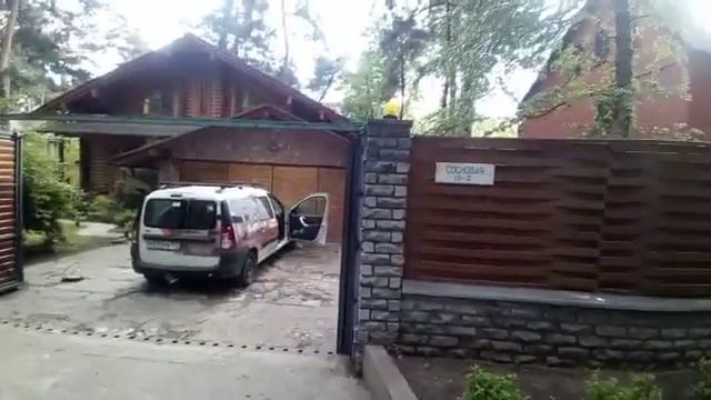 Ворота гармошка с заполнением профильным листом под дерево. смотреть онлайн