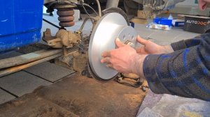 Замена задних тормозных дисков. Регулировка ручного тормоза Peugeot Boxer 3. Автодом своими руками