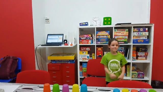 Colour Stacking - Our First Challenge смотреть онлайн