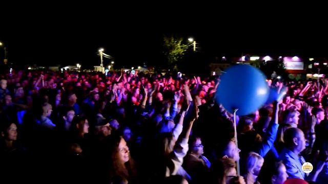 День рождения мкр.Радужный и День строителя / фрагменты праздника смотреть онлайн