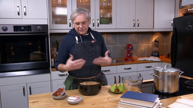 Evolution of Baked Beans: From 1800s Classics to Modern Twists смотреть онлайн