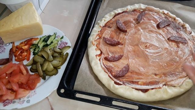 Пицца Перекус всей семьёй! Выручит всегда! смотреть онлайн