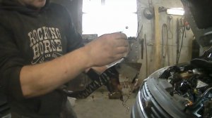 Замена главного цилиндра сцепления Форд Куга.