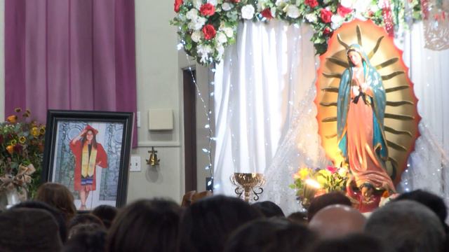Tree lighting ceremony held in Firebaugh to honor Melanie смотреть онлайн