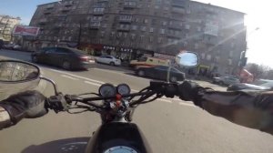 Honda Bros 400 мини обзор и покатушка по Москве Мотоцикл с большой душой , который никуда не спешит