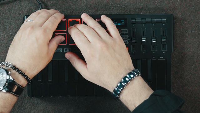 【DONNER】DMK25 Pro Midi Keyboard丨CAMY-Peculiar Groove丨Donner Performance Session丨Donner Spotlight смотреть онлайн