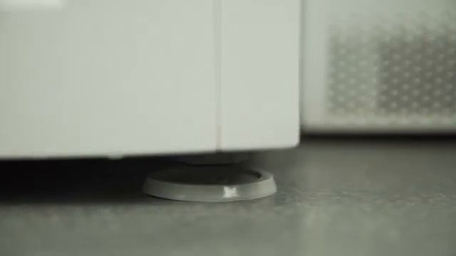 Универсальные подставки под стиральную машину Electrolux E4WHPA смотреть онлайн