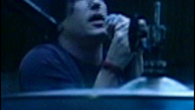 Nine Inch Nails - 2005 - The Hand That Feeds смотреть онлайн