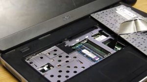 HOW TO UPGRADE LAPTOP RAM   DELL VOSTRO 1540