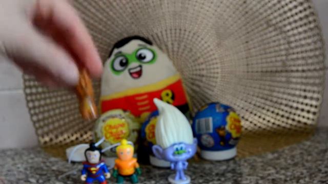 Киндер сюрпризы супер герои, большое шоколадное яйцо Тролли, шары чупа чупс Щенячий патруль и Скуби смотреть онлайн