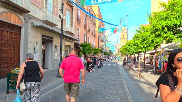 Walking tour - Sorrento - Italy смотреть онлайн