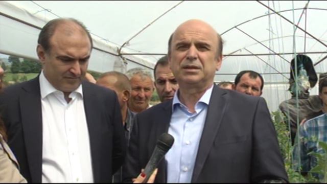 A1 Report - Elbasan, ministri Panariti takim me fermerët që u dëmtuan nga breshëri смотреть онлайн