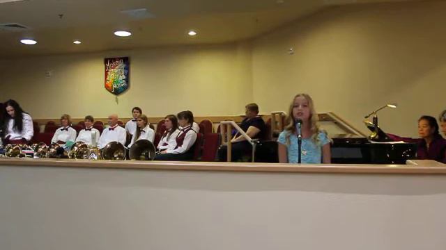 Renae Sullivan singing Gesu Bambino смотреть онлайн