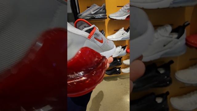 Nike Air Max 270 Particle Grey University Red 4K POV / Don Alpha Cleat SKU: CW7048-100 смотреть онлайн