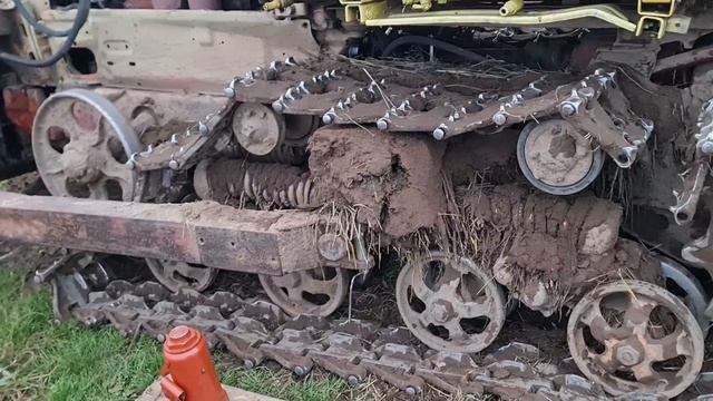 Как надеть гусеницу на дт75