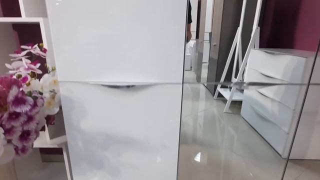 Коллекция: Глосс. смотреть онлайн