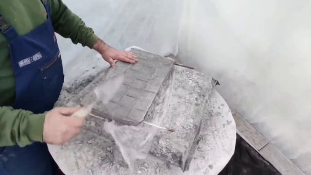 Отличная Идея!!! Переделка Старой Потолочной Плитки из пенопласта В Садовые Заборчики из Бетона. смотреть онлайн