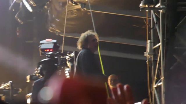 Robert Smith saying goodnight in Florence 2019 смотреть онлайн