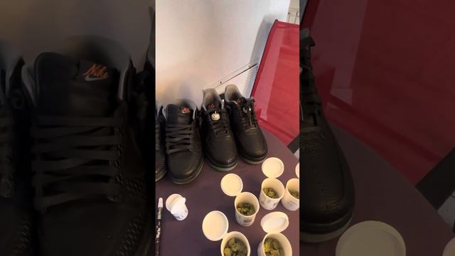 Nike Air Force 1 07 Premium Halloween theme 2023 Nike Dunk Mid Premium Halloween theme 2023 смотреть онлайн