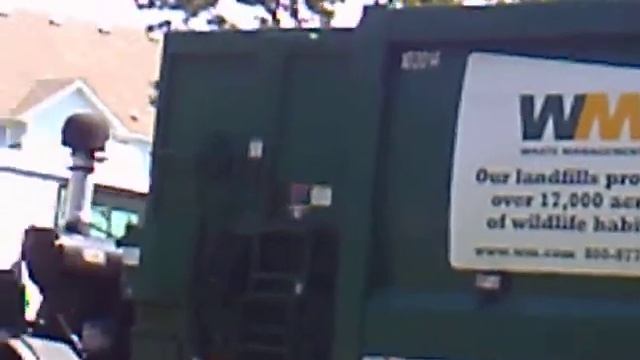 waste managment trash heil python смотреть онлайн