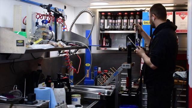 ZX 10R K-tech Shock Upgrade And Forks Service BFF Showa At Traxden Motorcycles London
