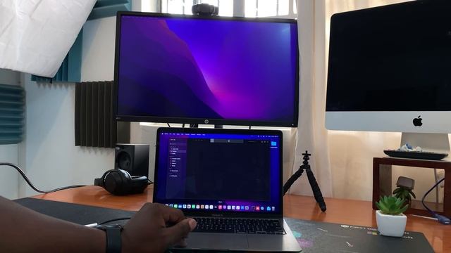 How To Connect Macbook To External Monitor смотреть онлайн