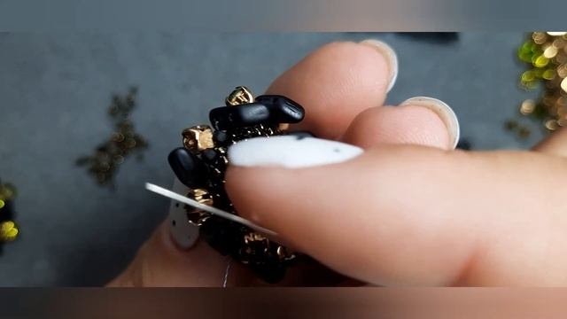 Вечерние круглые серьги. Мастер класс по плетению сережек со стразами (шатонами), оплетение риволи смотреть онлайн