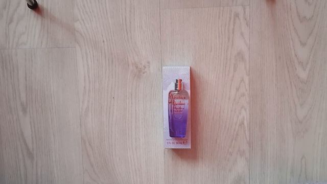 Christina Aguilera - Eau so beautiful смотреть онлайн